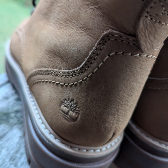 Timberland Boots - Picture 4 of 9